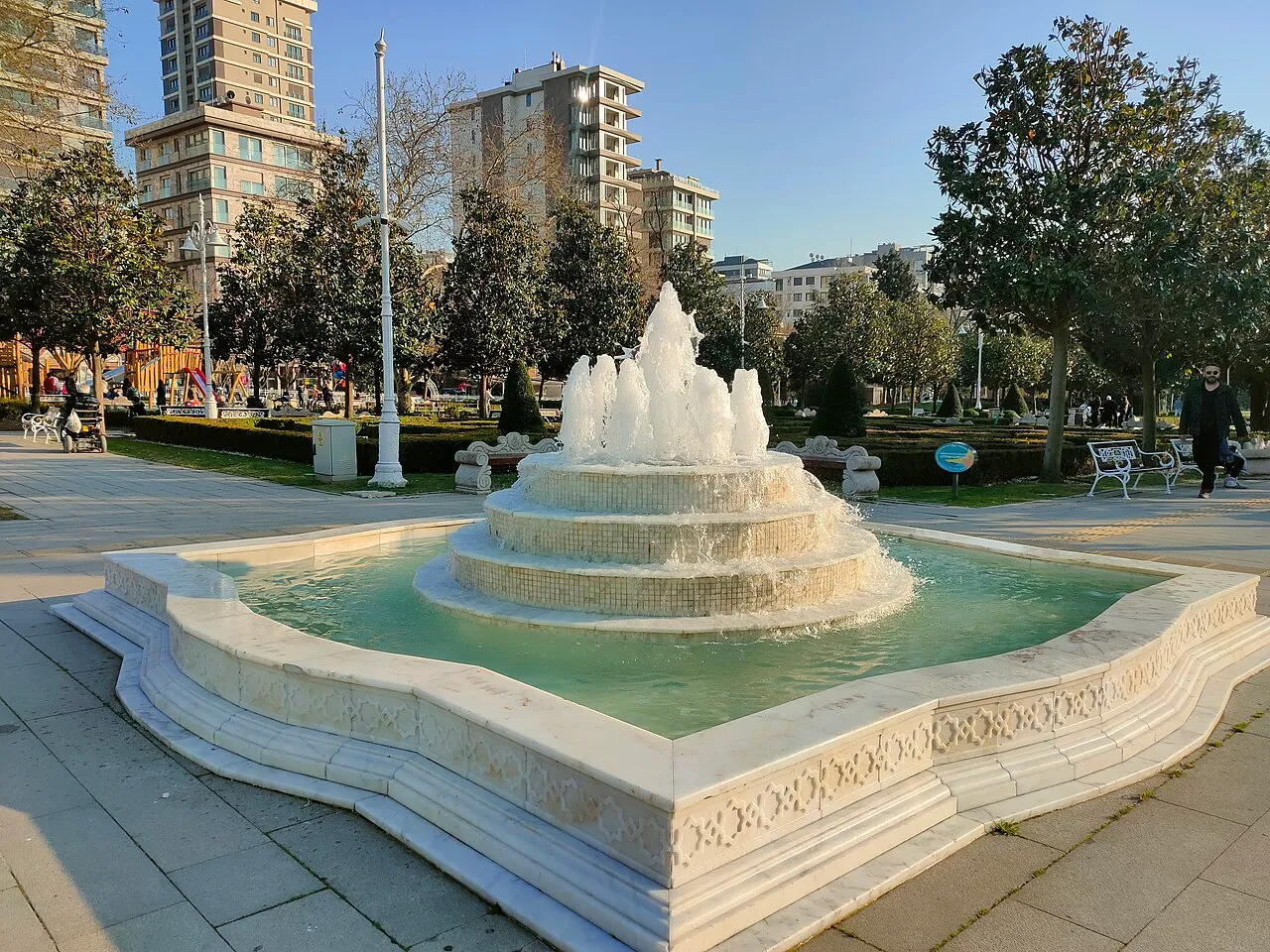 Katmanlı havuz ve yürüyüş yolları · Mart 2025