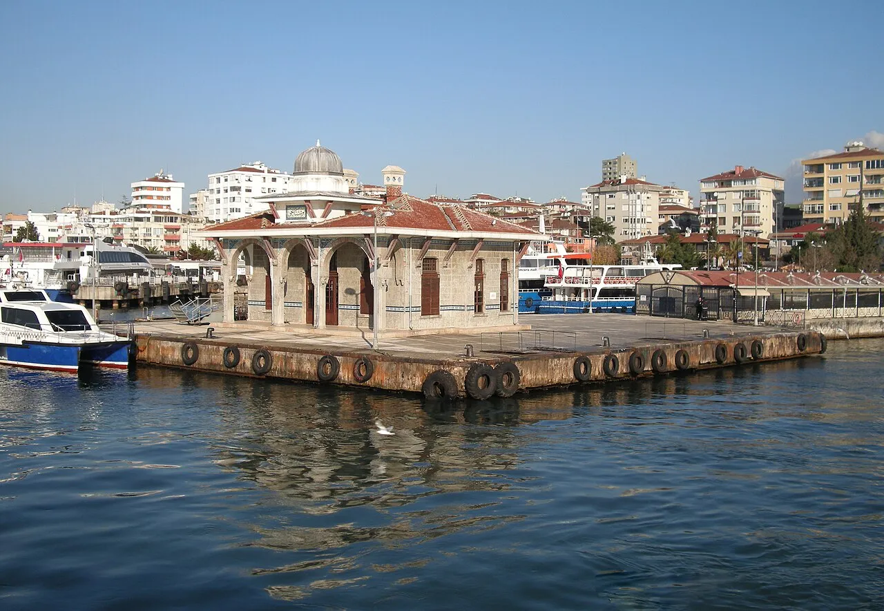 Denizden Bostancı İskelesi · Aralık 2011