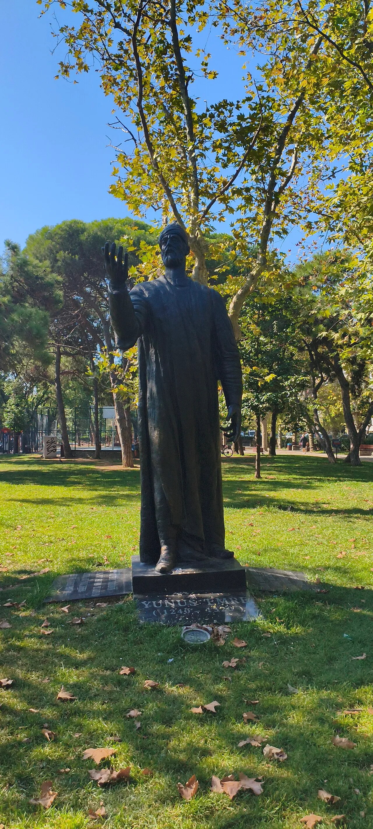 Yoğurtçu’da Yunus Emre Heykeli · Eylül 2026
