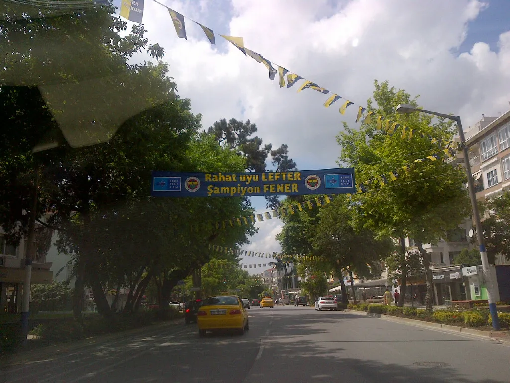 Bağdat Caddesi’nde yaya ve taşıt alanları