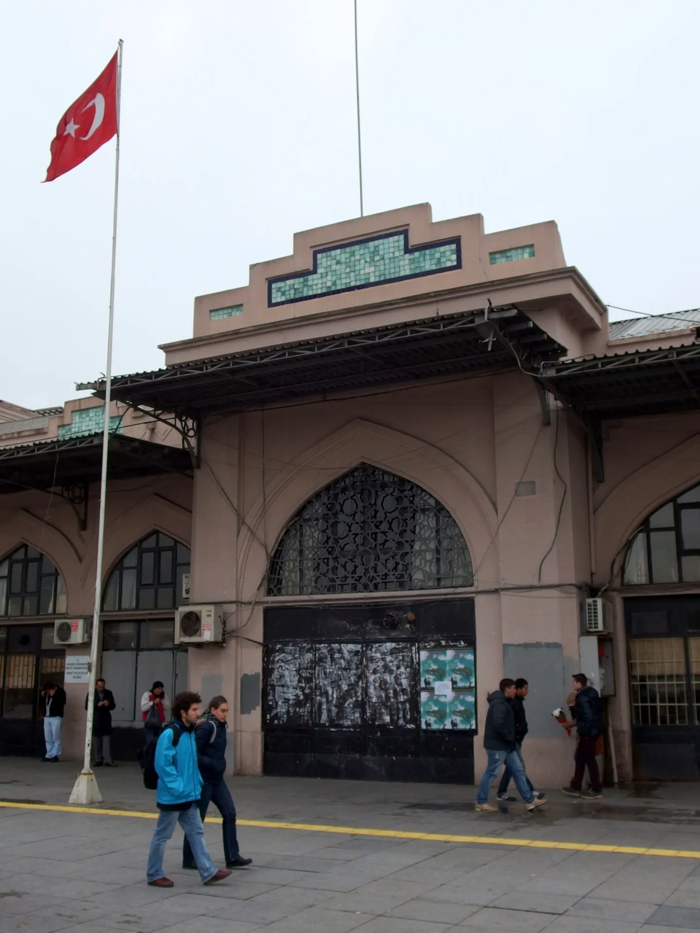Kemerli giriş ve cephe ayrıntıları, 7 Aralık 2013
