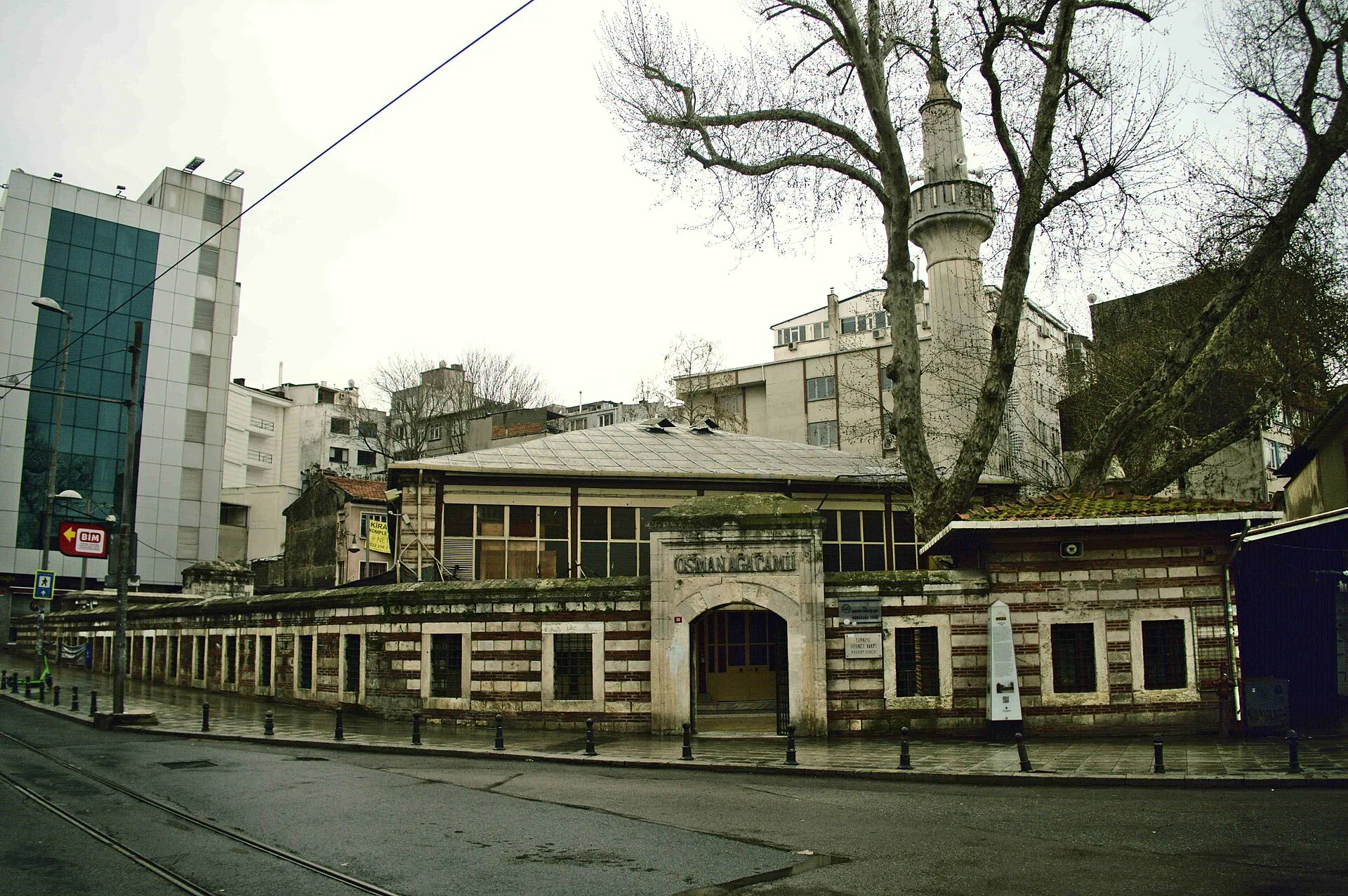 Osman Ağa Camii ve çınarı, Nisan 2021