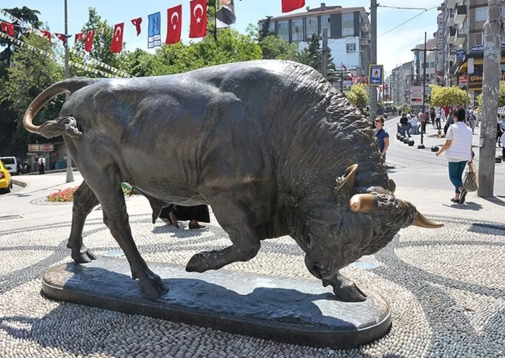Altıyol Boğası’nın yan görünümü, Haziran 2024