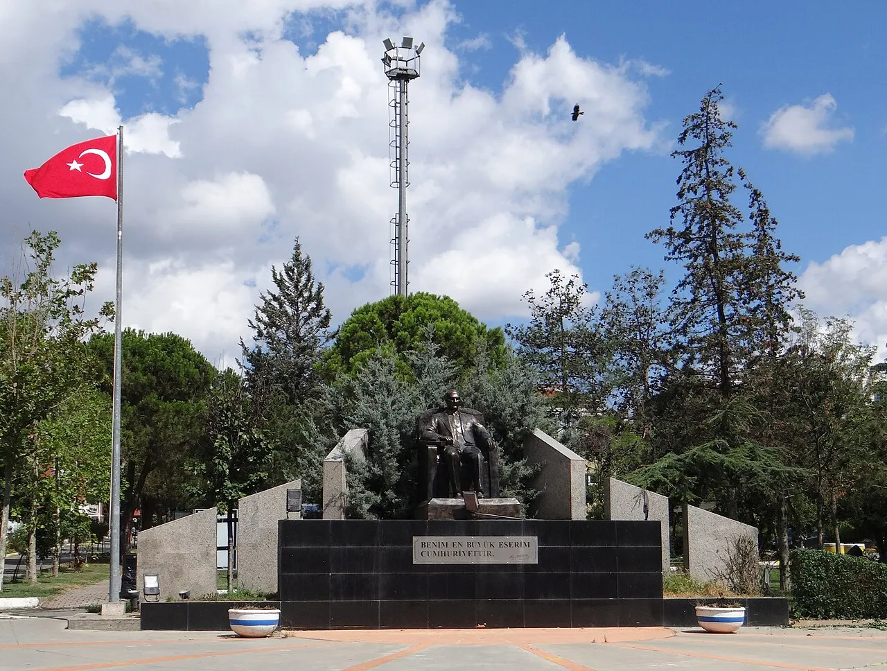 Göztepe Yerleşkesi’nde Atatürk anıtı