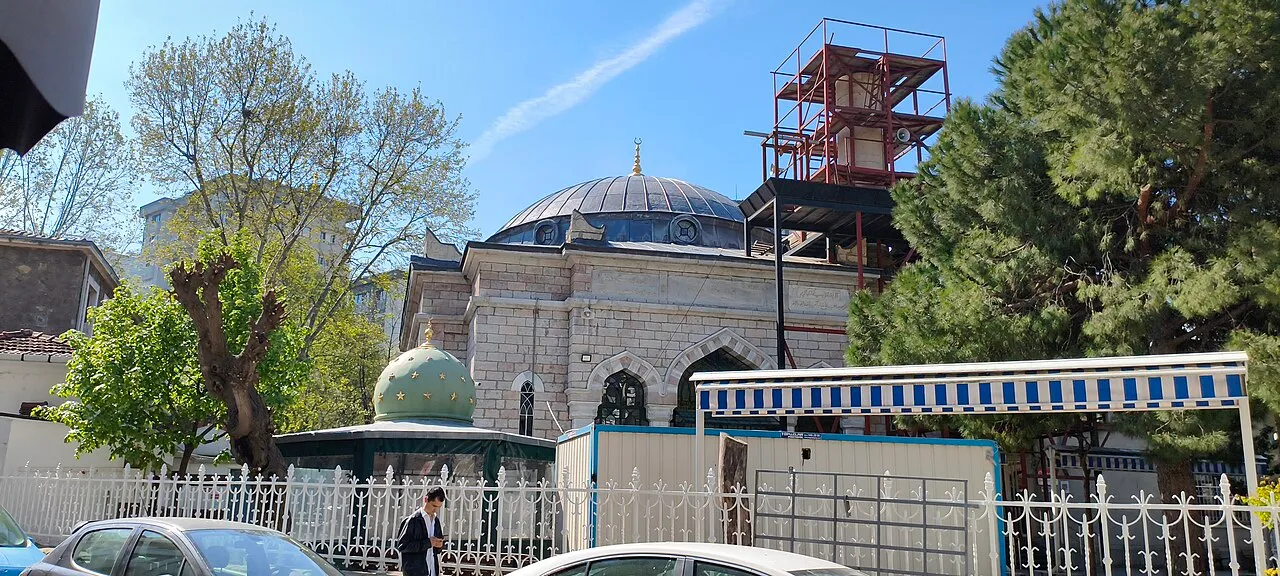 Zihni Paşa Camii ve istasyon çevresi · Nisan 2026