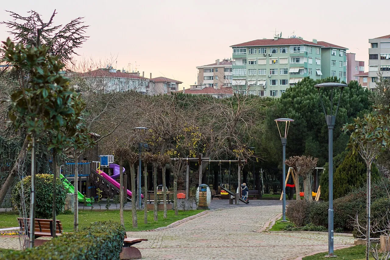 Selamiçeşme Özgürlük Parkı’nda açık alan görünümü