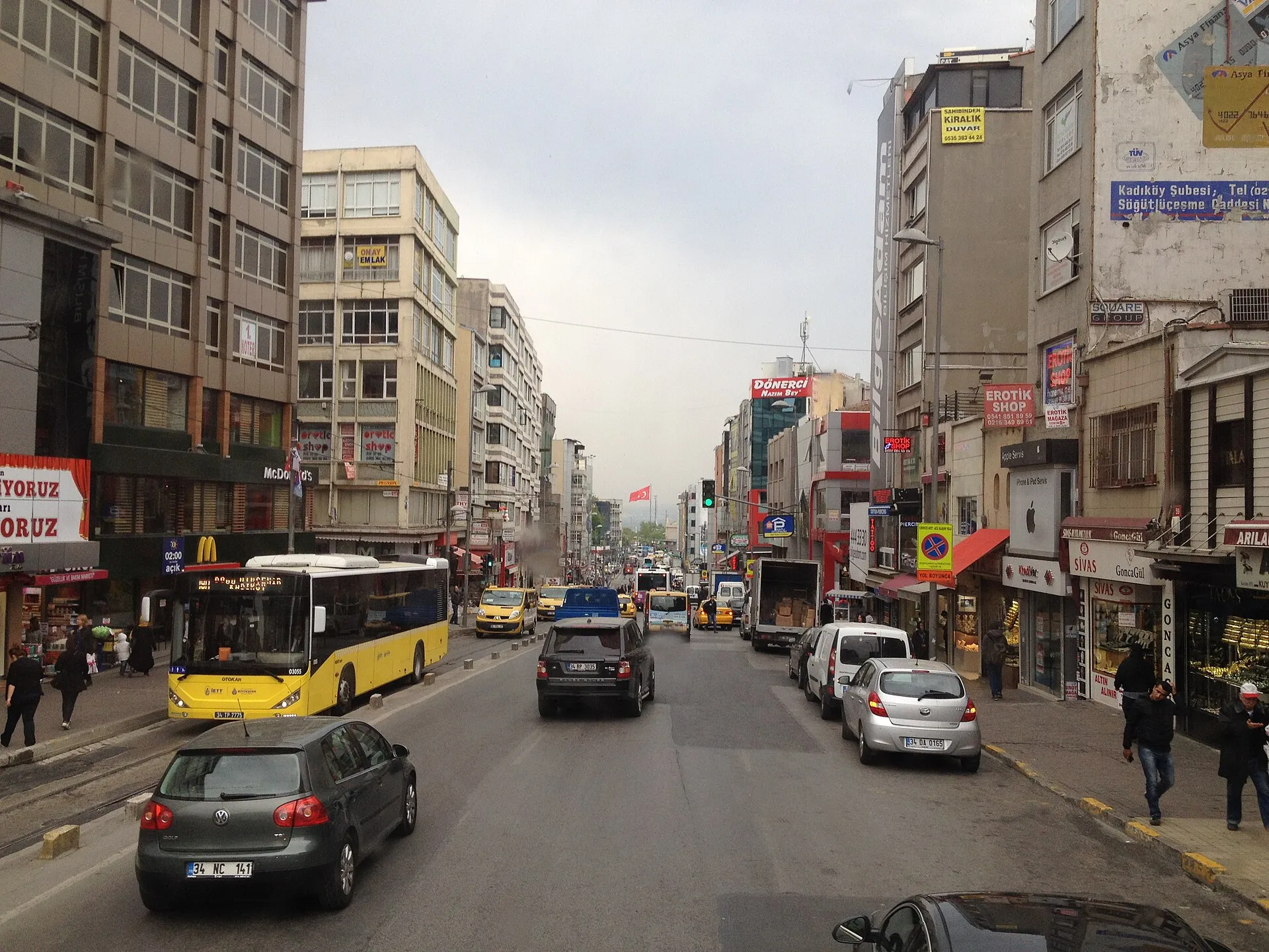 Söğütlüçeşme Caddesi’nde hareket, Nisan 2014