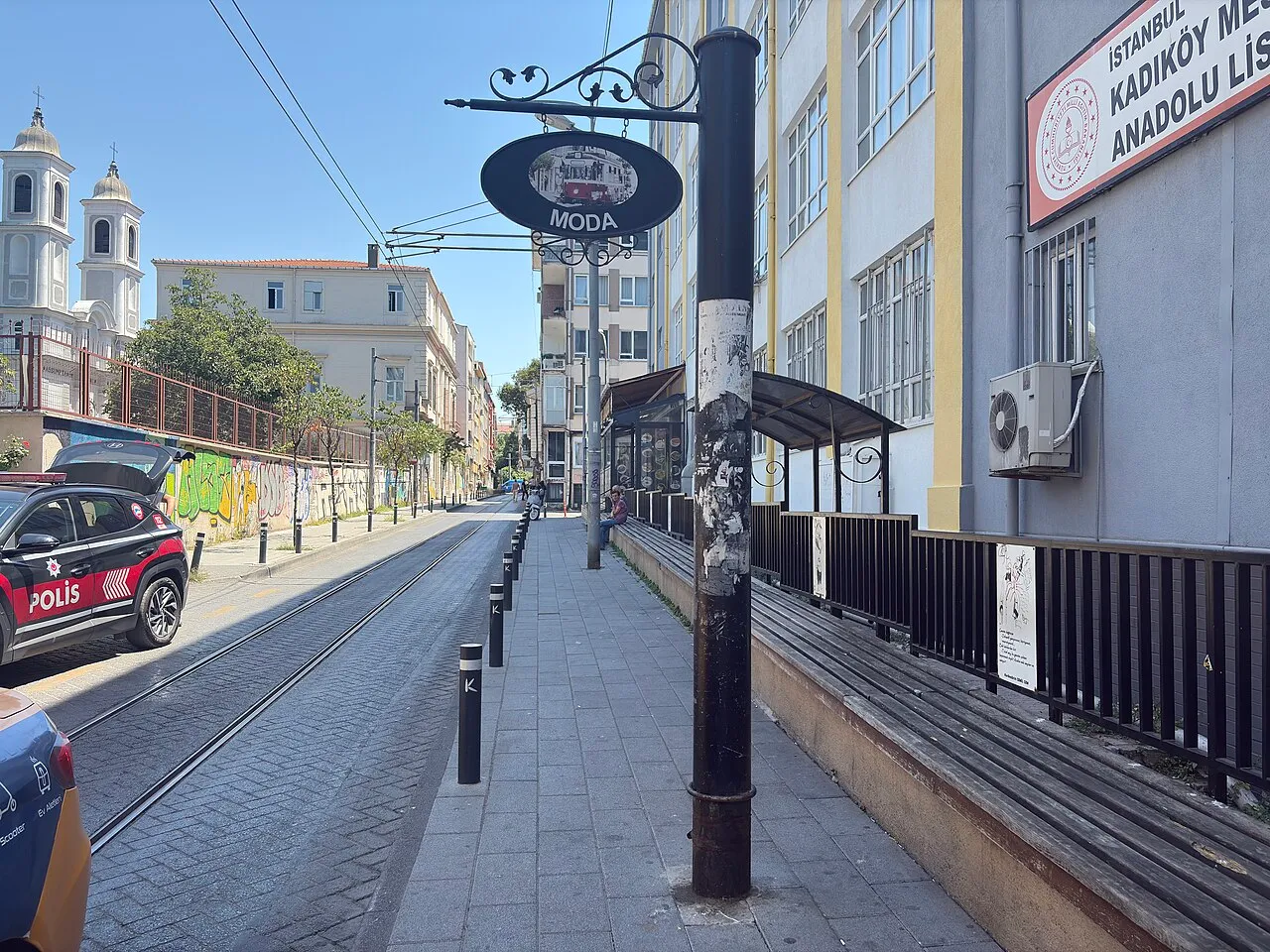 Moda Caddesi tramvay durağı · Temmuz 2025