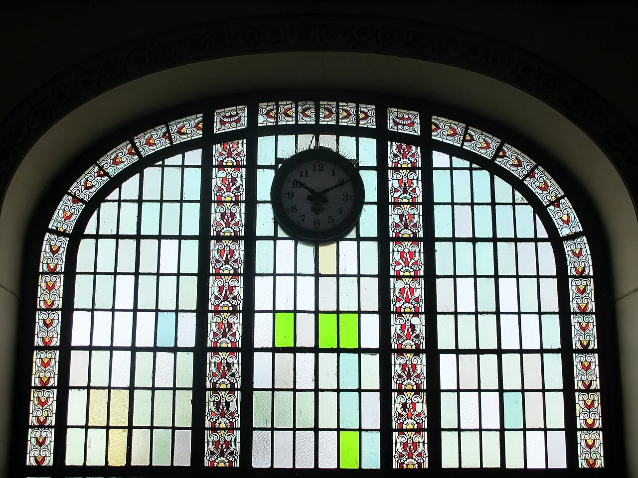 Haydarpaşa’da vitray ve saat · Nisan 2015