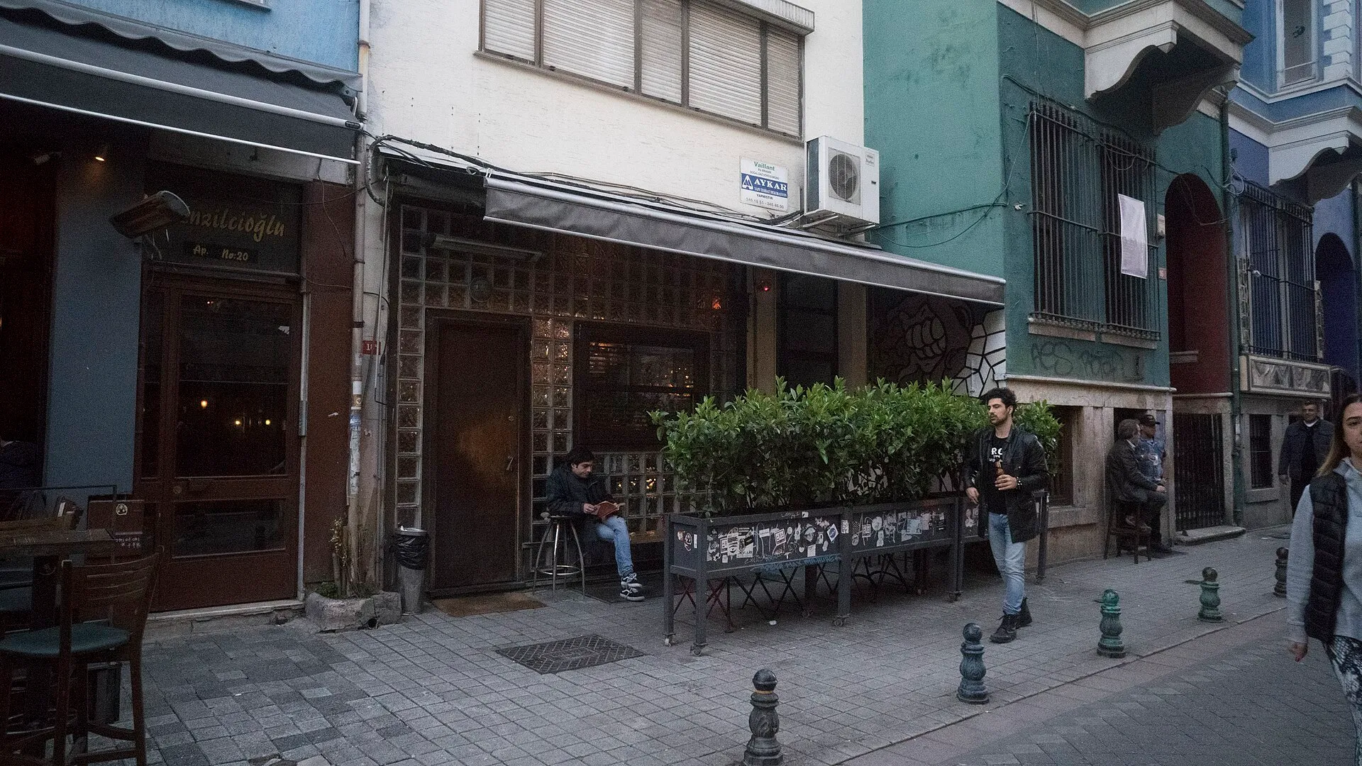Kadife Sokak’ta Arkaoda girişi, Mart 2018