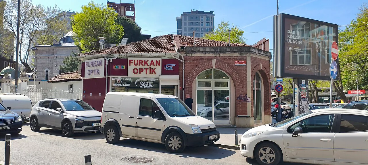 Erenköy’de Hatboyu üzerindeki tarihî yapı